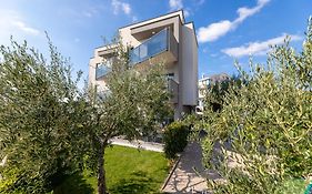 Apartment Elegance